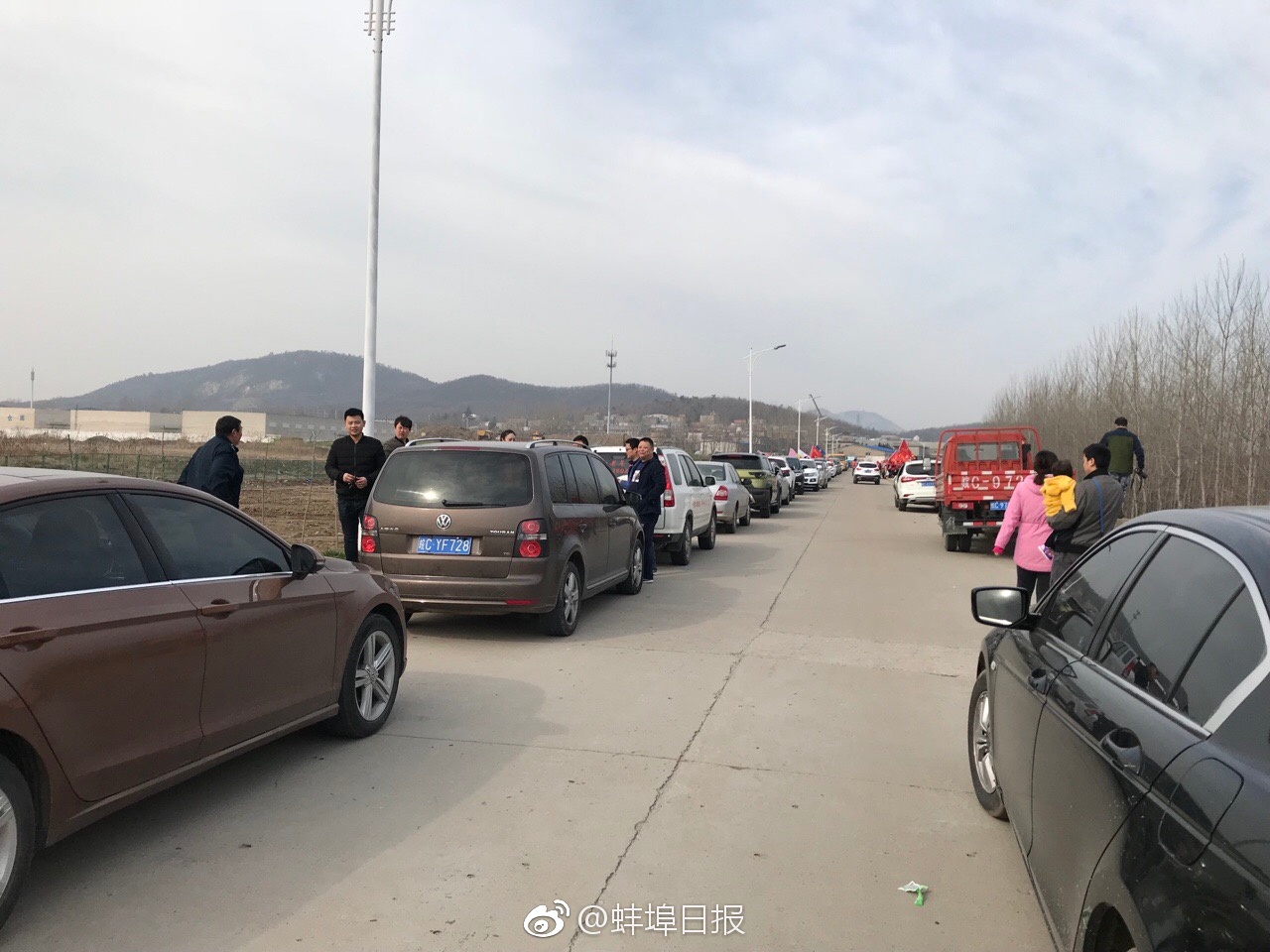 巴拉德與戈?duì)枴|岳、信遠(yuǎn)工業(yè)分別簽約