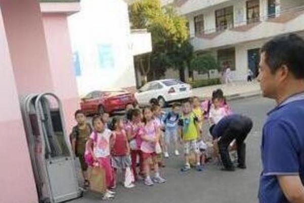 破解充電焦慮 濟南布局全國首個"環(huán)省會高速充電補能服務圈"