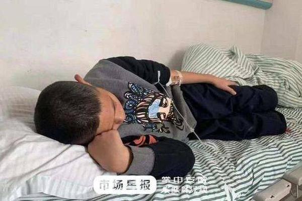 新疆鳳凰—亞中Ⅱ回750千伏輸電線路工程全線貫通