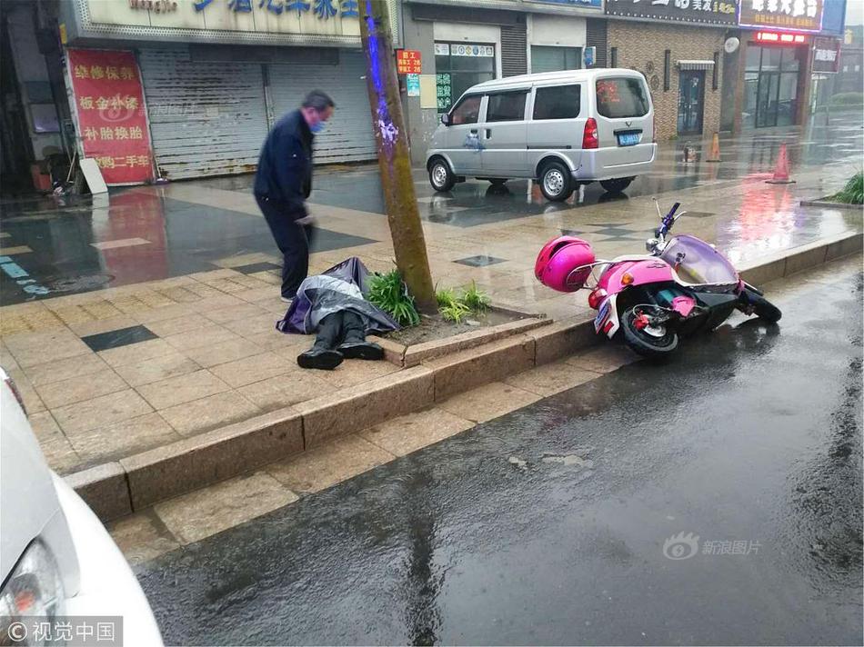 立足工業(yè)連接器自主研發(fā)原創(chuàng)產(chǎn)品 凌科電氣鑄就行業(yè)榜樣
