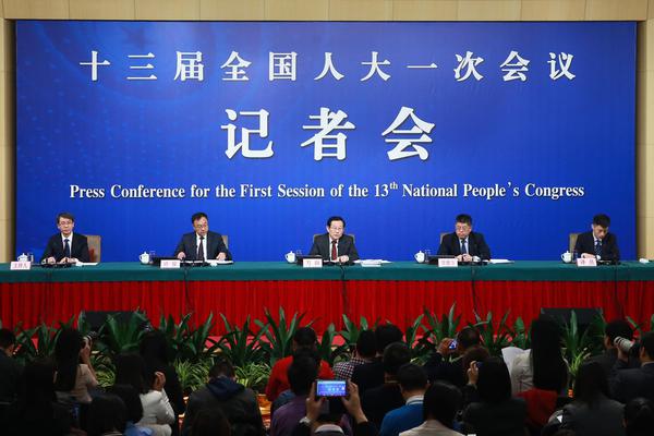 保勝氫燃料電池系統(tǒng)為英國Zero Avia公司商用單引擎六座飛機(jī)提供動(dòng)力