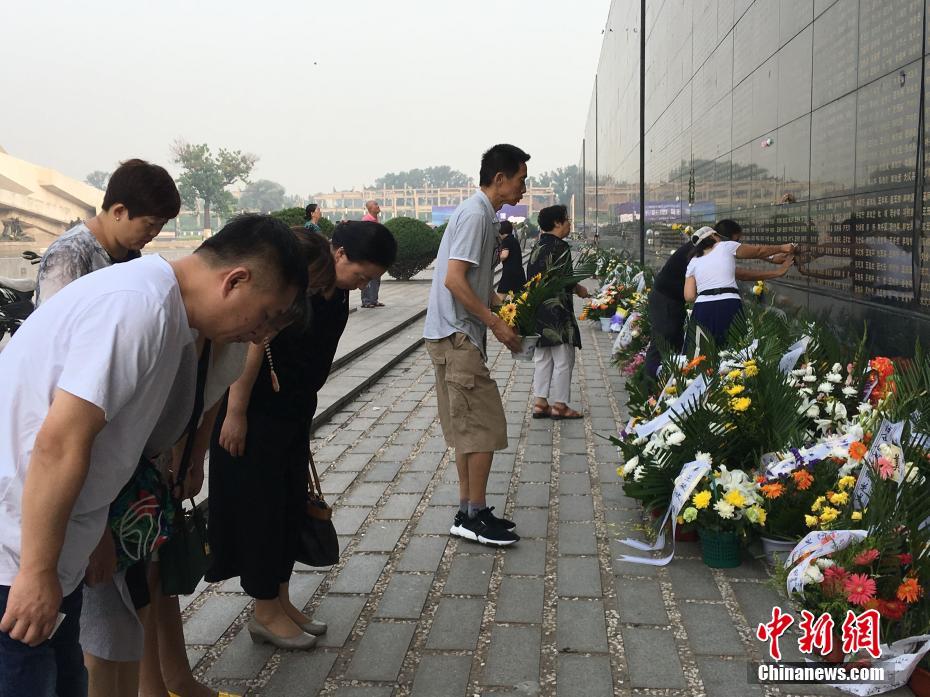 周迅離婚:結婚就像打個卡,打完也未必再來了 ????