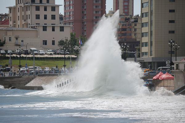 受近期強(qiáng)冷空氣影響 黃河濟(jì)南段全河道流凌 濟(jì)南拆除3座浮橋