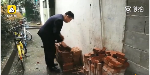 外賣小哥遇車禍，能否算工傷？