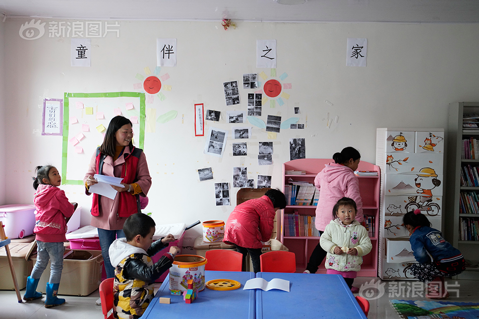 阿里與藏中電網(wǎng)聯(lián)網(wǎng)工程包11標(biāo)段全線貫通 沿線38萬農(nóng)牧民將受益