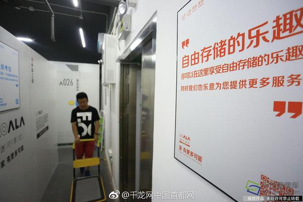 手繪油畫風(fēng)的電影海報